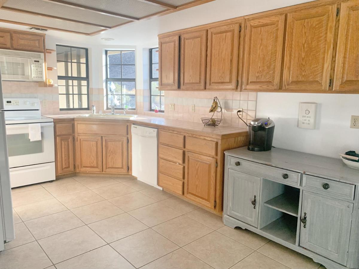 Desert Getaway - Centrally Located, Trail Access Steps Away! Lake Havasu City Dış mekan fotoğraf
